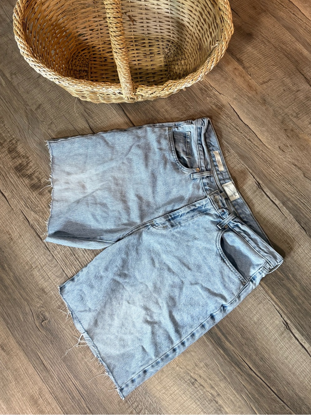 Universal Thread Light Blue High-Rise Denim trendy dad Shorts